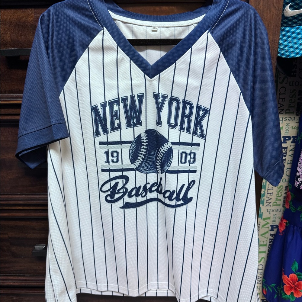 Women’s New York Yankees Baseball Shirt